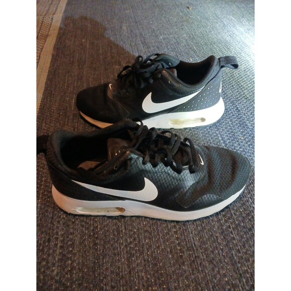 Nike Womens Air Max Tavas Black SZ 7 - Picture 2 of 6